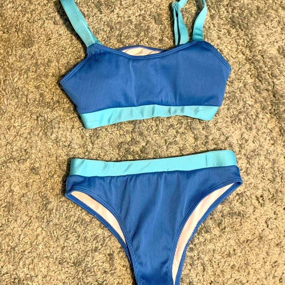 Brand new Shein color block swimsuit bikini